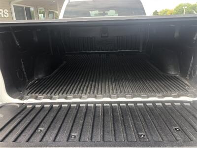2019 Chevrolet Silverado 1500 LD LT   - Photo 10 - Owatonna, MN 55060