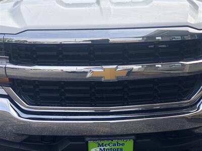 2019 Chevrolet Silverado 1500 LD LT   - Photo 4 - Owatonna, MN 55060