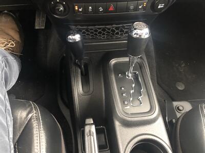 2014 Jeep Wrangler Unlimited Sahara   - Photo 27 - Owatonna, MN 55060