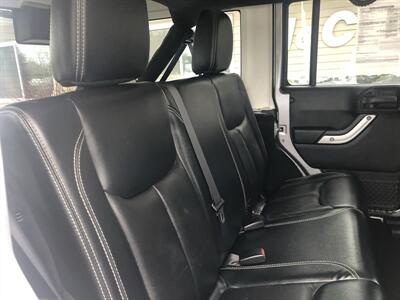 2014 Jeep Wrangler Unlimited Sahara   - Photo 16 - Owatonna, MN 55060