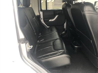 2014 Jeep Wrangler Unlimited Sahara   - Photo 15 - Owatonna, MN 55060