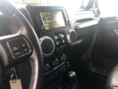 2014 Jeep Wrangler Unlimited Sahara   - Photo 24 - Owatonna, MN 55060
