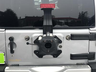 2014 Jeep Wrangler Unlimited Sahara   - Photo 8 - Owatonna, MN 55060