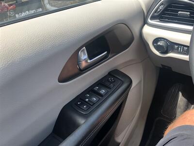 2023 Chrysler Voyager LX   - Photo 33 - Owatonna, MN 55060