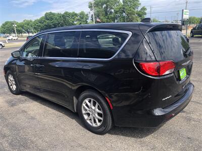 2023 Chrysler Voyager LX   - Photo 6 - Owatonna, MN 55060