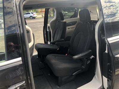 2023 Chrysler Voyager LX   - Photo 17 - Owatonna, MN 55060
