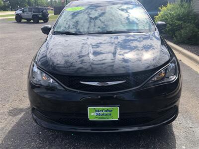 2023 Chrysler Voyager LX   - Photo 3 - Owatonna, MN 55060