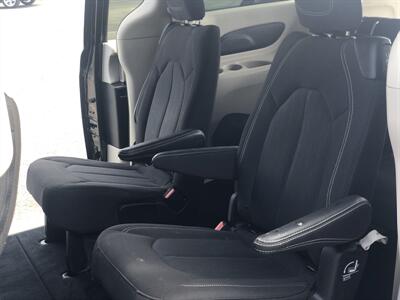 2023 Chrysler Voyager LX   - Photo 18 - Owatonna, MN 55060