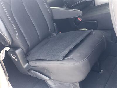 2023 Chrysler Voyager LX   - Photo 14 - Owatonna, MN 55060