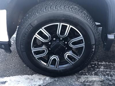 2020 GMC Sierra 3500 AT4   - Photo 9 - Owatonna, MN 55060