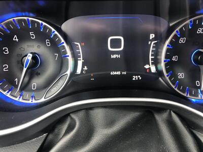 2023 Chrysler Pacifica Touring L   - Photo 18 - Owatonna, MN 55060