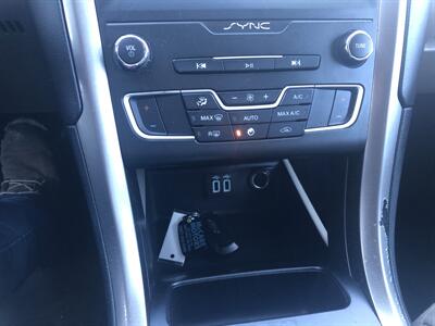 2020 Ford Fusion SE   - Photo 22 - Owatonna, MN 55060