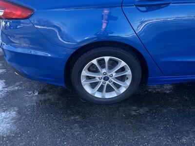 2020 Ford Fusion SE   - Photo 10 - Owatonna, MN 55060