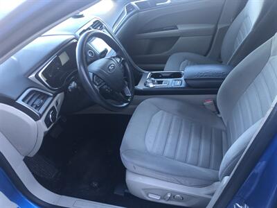 2020 Ford Fusion SE   - Photo 12 - Owatonna, MN 55060