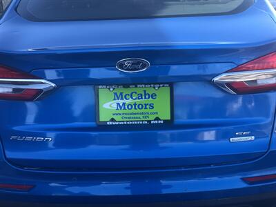 2020 Ford Fusion SE   - Photo 8 - Owatonna, MN 55060