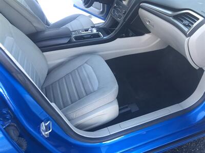 2020 Ford Fusion SE   - Photo 17 - Owatonna, MN 55060