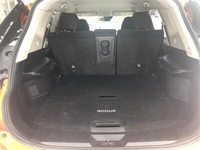 2020 Nissan Rogue SV   - Photo 19 - Owatonna, MN 55060