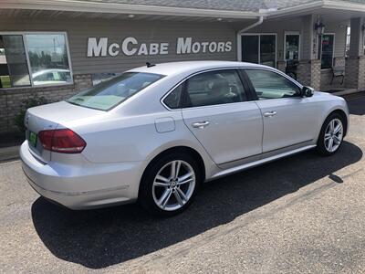 2013 Volkswagen Passat TDI SE   - Photo 8 - Owatonna, MN 55060
