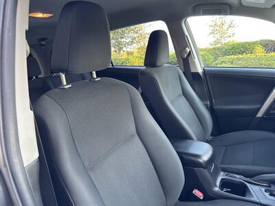 2018 Toyota RAV4 LE  Only 78219 miles! - Photo 17 - Valencia, CA 91355