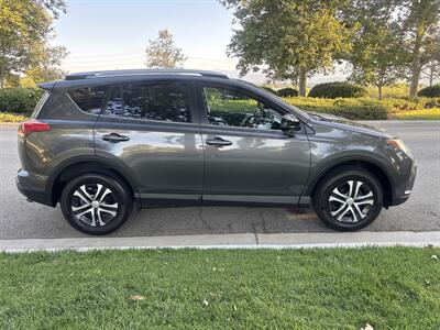 2018 Toyota RAV4 LE  Only 78219 miles! - Photo 6 - Valencia, CA 91355