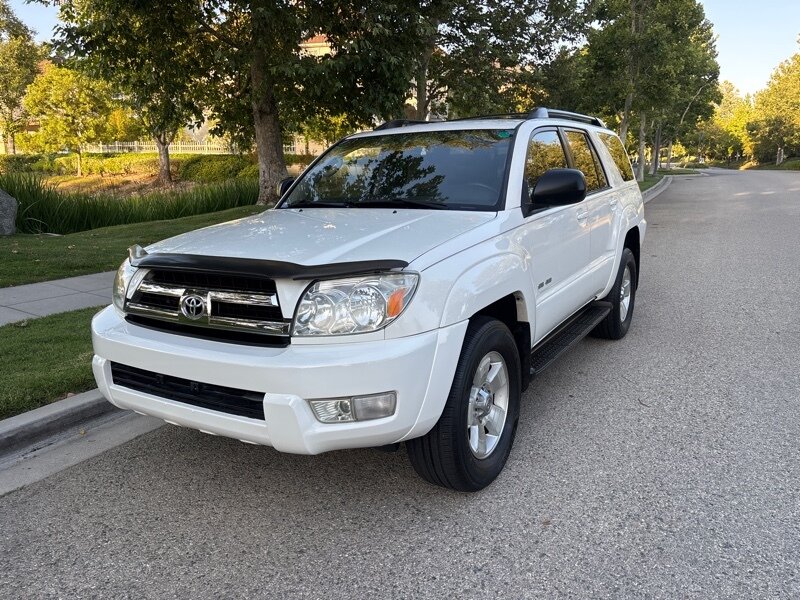 2005 Toyota 4Runner SR5 4x4! RUNS BEAUTIFUL!! - Photo 1 - Valencia, CA 91355