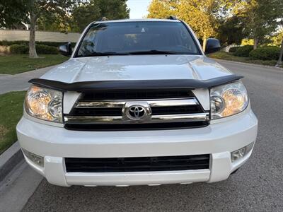 2005 Toyota 4Runner SR5  4x4! RUNS BEAUTIFUL!! - Photo 44 - Valencia, CA 91355