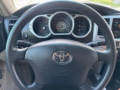 2005 Toyota 4Runner SR5  4x4! RUNS BEAUTIFUL!! - Photo 32 - Valencia, CA 91355