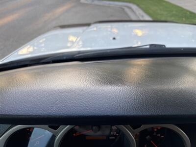 2005 Toyota 4Runner SR5  4x4! RUNS BEAUTIFUL!! - Photo 24 - Valencia, CA 91355
