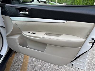 2011 Subaru Outback 2.5i Premium  RUNS BEAUTIFULLY! - Photo 23 - Valencia, CA 91355