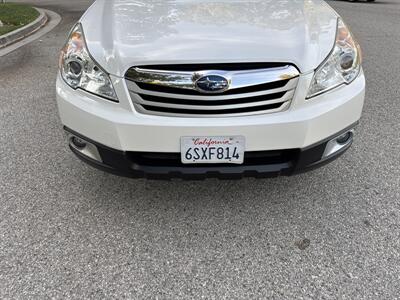 2011 Subaru Outback 2.5i Premium  RUNS BEAUTIFULLY! - Photo 9 - Valencia, CA 91355