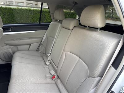 2011 Subaru Outback 2.5i Premium  RUNS BEAUTIFULLY! - Photo 13 - Valencia, CA 91355