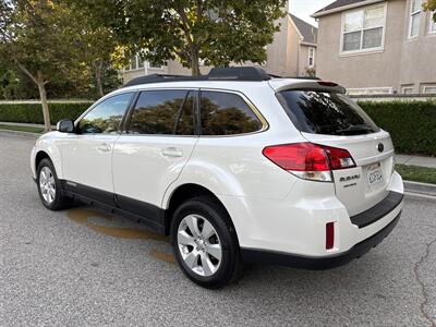 2011 Subaru Outback 2.5i Premium  RUNS BEAUTIFULLY! - Photo 3 - Valencia, CA 91355