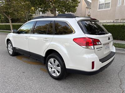 2011 Subaru Outback 2.5i Premium  RUNS BEAUTIFULLY! - Photo 6 - Valencia, CA 91355
