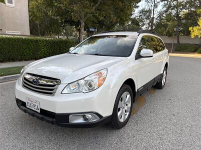 2011 Subaru Outback 2.5i Premium  RUNS BEAUTIFULLY! - Photo 1 - Valencia, CA 91355