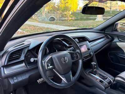 2018 Honda Civic Sport  LOW MILES!! - Photo 9 - Valencia, CA 91355