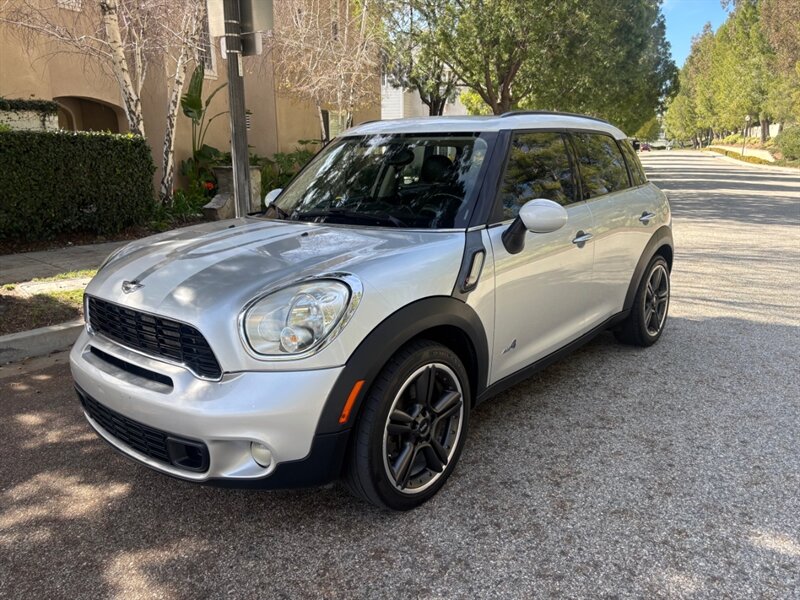 2011 MINI Cooper Countryman S ALL4 Manual transmission!!  MANUAL!! Super clean!! Great looking interior !! - Photo 1 - Valencia, CA 91355