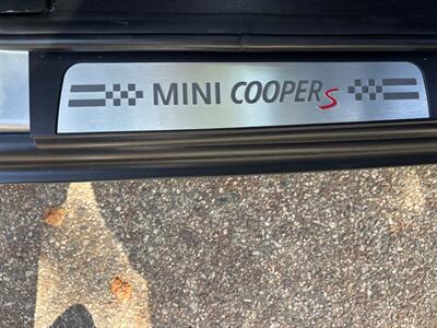 2011 MINI Cooper Countryman S ALL4 Manual transmission!!  MANUAL!! Super clean!! Great looking interior !! - Photo 28 - Valencia, CA 91355