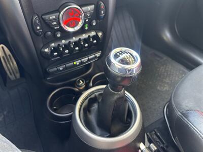 2011 MINI Cooper Countryman S ALL4 Manual transmission!!  MANUAL!! Super clean!! Great looking interior !! - Photo 33 - Valencia, CA 91355