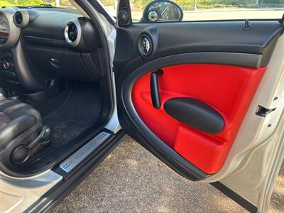 2011 MINI Cooper Countryman S ALL4 Manual transmission!!  MANUAL!! Super clean!! Great looking interior !! - Photo 27 - Valencia, CA 91355