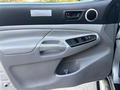 2015 Toyota Tacoma PreRunner V6 ONLY 75532 MILES!!  Absolutely beautiful - Photo 19 - Valencia, CA 91355