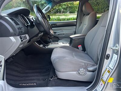 2015 Toyota Tacoma PreRunner V6 ONLY 75532 MILES!!  Absolutely beautiful - Photo 8 - Valencia, CA 91355