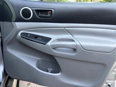 2015 Toyota Tacoma PreRunner V6 ONLY 75532 MILES!!  Absolutely beautiful - Photo 18 - Valencia, CA 91355