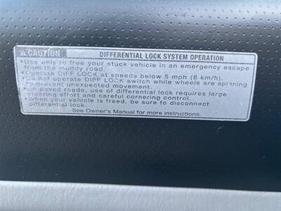 2015 Toyota Tacoma PreRunner V6 ONLY 75532 MILES!!  Absolutely beautiful - Photo 20 - Valencia, CA 91355