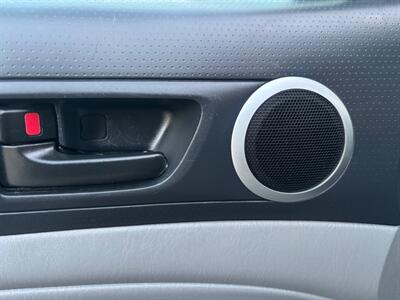 2015 Toyota Tacoma PreRunner V6 ONLY 75532 MILES!!  Absolutely beautiful - Photo 21 - Valencia, CA 91355