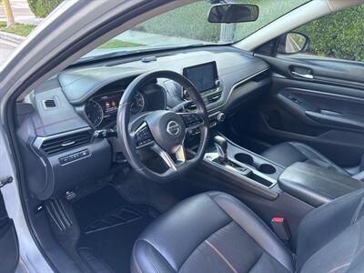 2019 Nissan Altima 2.5 SR  Great driving sedan!!! - Photo 8 - Valencia, CA 91355
