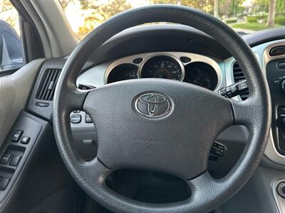 2004 Toyota Highlander  Super clean!! Low miles!!! - Photo 25 - Valencia, CA 91355