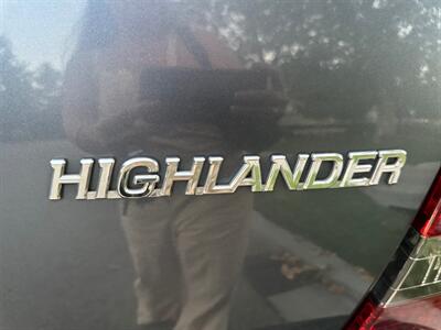 2004 Toyota Highlander  Super clean!! Low miles!!! - Photo 32 - Valencia, CA 91355