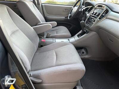 2004 Toyota Highlander  Super clean!! Low miles!!! - Photo 20 - Valencia, CA 91355