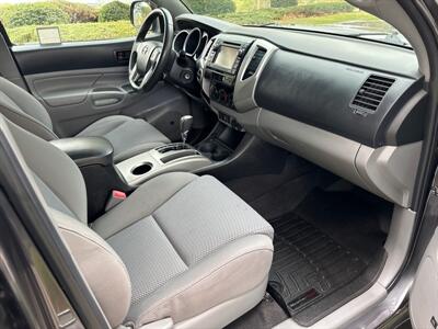 2012 Toyota Tacoma V6  TRD SPORT 4x4 BEAUTIFUL TRUCK!!! - Photo 16 - Valencia, CA 91355