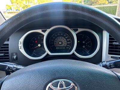 2004 Toyota 4Runner SR5 New Engine at 190,000  Super clean!!! Well maintained!! Engine replaced at 190,000 Runs and drives PERFECT!! - Photo 22 - Valencia, CA 91355